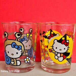 2010 Set of 2 SANRIO Hello Kitty Space Alien & Halloween glass tumbler